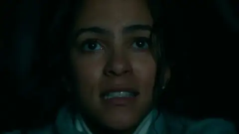 Still 8 of Passenger (2026) WEB-DL [Hindi (DD5.1) & English] 4K 1080p 720p & 480p Dual Audio [x264/10Bit-HEVC]