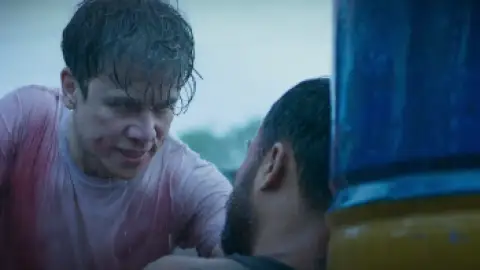 Still 7 of Topakk (2023) WEB-DL [Hindi (2.0) & Filipino] 1080p 720p & 480p Dual Audio [x264/10Bit-HEVC]