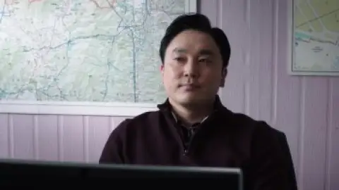 Still 8 of Ghost Mansion (2021) WEB-DL [Hindi (DD2.0) & Korean] 1080p 720p & 480p Dual Audio [x264/10Bit-HEVC]