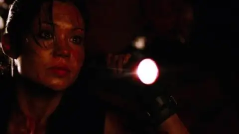 Still 5 of The Descent (2005) UNRATED BluRay [Hindi (DD2.0) & English] 1080p 720p & 480p Dual Audio [x264/10Bit-HEVC]