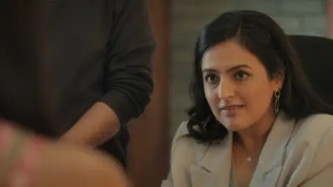Still 6 of Perfect Family (Season 1) DS4K WEB-DL [Hindi DD5.1] 4K 1080p 720p & 480p [x264/HEVC] | SonyLiv Series