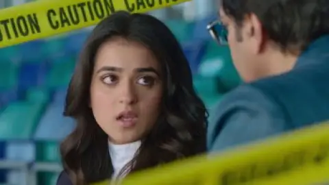 Still 8 of Heer Express (2025) DS4K WEB-DL [Hindi DD5.1] 4K 1080p 720p & 480p [x264/HEVC]