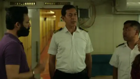 Still 2 of Lootere (Season 1) WEB-DL [Hindi DD5.1] 1080p 720p & 480p [x264/10Bit-HEVC] HD | ALL Episodes [HotStar Series]