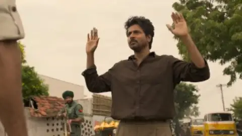 Still 8 of Parasakthi (2026) [Hindi – HQ/Studio Dub] DS4K UNCENSORED WEB-DL 4K 1080p 720p 480p [x264/HEVC] HD | [Without-ADs]
