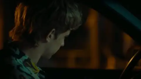 Still 3 of Absolute Beginners (Season 1) WEB-DL [Hindi (ORG 5.1) & English] 1080p 720p & 480p [x264/HEVC] | [ALL Episodes] | NF Series