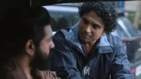 Still 3 of Sarvam Maya (2025) DS4K WEB-DL [Hindi (DD5.1) & Malayalam] 4K 1080p 720p & 480p Dual Audio [x264/10Bit-HEVC]