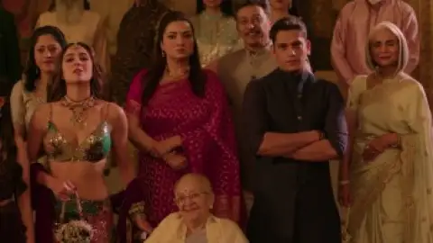 Still 8 of Murder Mubarak (2024) WEB-DL [Hindi DD5.1] 1080p 720p & 480p [x264/HEVC]