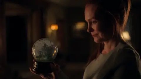 Still 1 of Locke & Key (Season 3) WEB-DL [Hindi DD5.1 & English] 1080p & 720p 10Bit HEVC HD [ALL Episodes] | NF Series