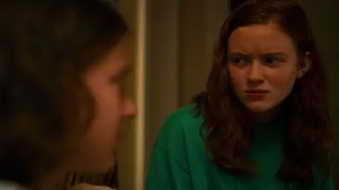Still 1 of Stranger Things (Season 3) WEB-DL [Hindi DD5.1 & English] 1080p 720p 480p & 10Bit HEVC [ALL Episodes] | NF Series