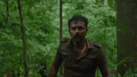Still 4 of Sambhavam Adhyayam Onnu (2026) DS4K WEB-DL [Hindi (DD5.1) & Malayalam] 4K 1080p 720p & 480p Dual Audio [x264/10Bit-HEVC]