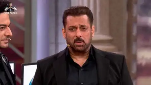 Still 4 of Bigg Boss (Season 19) WEB-DL [Hindi 2.0] 1080p 720p & 480p [x264] HD | [JioHotStar Series] [EP-106 Added] | GRAND FINALE