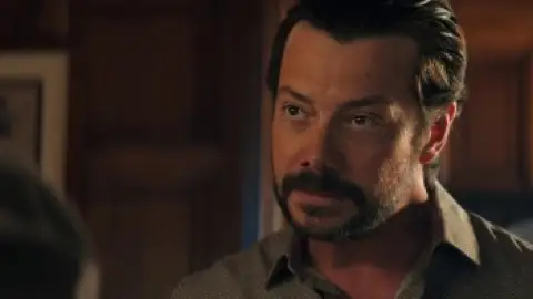 Still 6 of Two Graves (Season 1) WEB-DL [Hindi (DD5.1) & English] 1080p 720p & 480p [x264/10Bit-HEVC] | NF Series