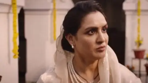 Still 2 of Thukra Ke Mera Pyaar (Season 2) DS4K WEB-DL [Hindi DD5.1] 4K 1080p 720p & 480p [x264/HEVC] HD | ALL Episodes [JioHotStar Series]