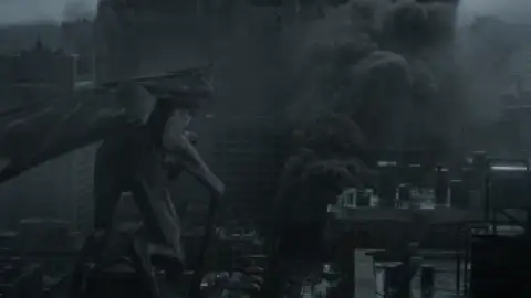 Still 6 of Godzilla (2014) BluRay [Hindi (ORG 5.1) + English] 4K 1080p 720p & 480p Dual Audio [x264/10Bit-HEVC]