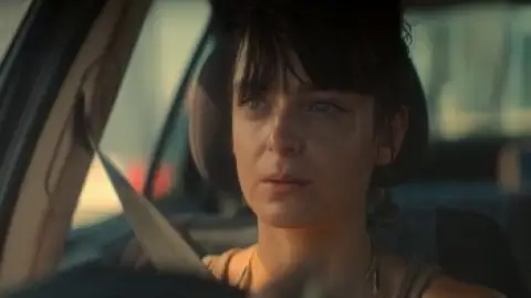 Still 6 of The Ex-Wife (Season 2) WEB-DL [Hindi (DD2.0) & English] 1080p 720p & 480p x264