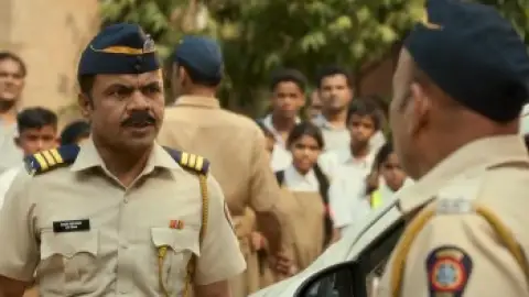 Still 4 of Baby John (2024) DS4K WEB-DL [Hindi DD5.1] 4K 1080p 720p & 480p [x264/10Bit-HEVC] | [Theatrical Cut]