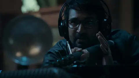 Still 7 of Sabdham (2025) DS4K WEB-DL [Hindi (DD5.1) & Tamil] 4K 1080p 720p & 480p Dual Audio [x264/HEVC]