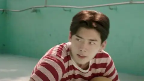 Still 4 of Hot Young Bloods (2014) BluRay [Hindi (ORG 2.0) & Korean] 1080p 720p & 480p Dual Audio [x264/10Bit-HEVC]