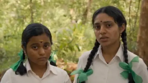 Still 3 of Varshangalkku Shesham (2024) WEB-DL [Hindi (ORG 5.1) + Malayalam] 4K 1080p 720p & 480p Dual Audio [x264/HEVC]