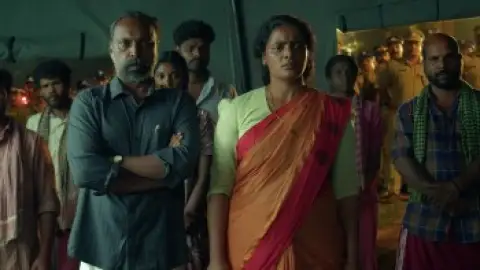 Still 5 of Narivetta (2025) DS4K WEB-DL [Hindi (DD5.1) & Malayalam] 4K 1080p 720p & 480p Dual Audio [x264/10Bit-HEVC]