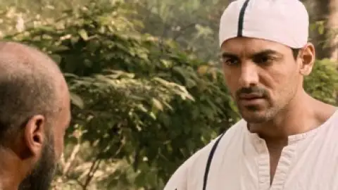 Still 1 of Shootout at Wadala (2013) BluRay [Hindi DD5.1] 1080p 720p & 480p [x264/HEVC]