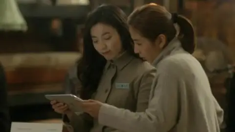 Still 6 of The Beauty Inside (2015) BluRay [Hindi (ORG 2.0) & Korean] 1080p 720p & 480p Dual Audio [x264/10Bit-HEVC]