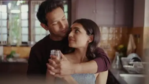 Still 3 of Musafir Cafe (Season 1) WEB-DL [Hindi DD5.1] 4K 1080p 720p & 480p [x264/HEVC] HD | ALL Episodes [NF Series]