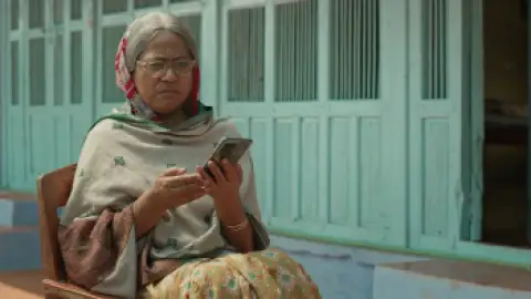 Still 1 of Sir Madam Sarpanch (2023) WEB-DL [Hindi DD2.0] 1080p 720p & 480p [x264/ESubs]