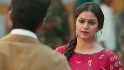 Still 3 of Sarkar (2018) [Hindi – HQ/Studio Dub] WEB-DL 1080p 720p 480p [x264/HEVC] HD | [Without-ADs]