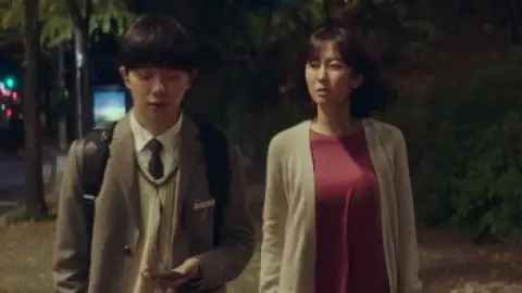 Still 2 of Life Is Beautiful (2022) BluRay [Hindi (ORG 2.0) & Korean] 1080p 720p & 480p Dual Audio [x264/10Bit-HEVC]