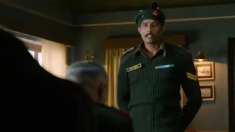 Still 3 of Sita Ramam (2022) Hindi ORG 5.1 WEB-DL 1080p 720p & 480p [x264/HEVC 10bit]