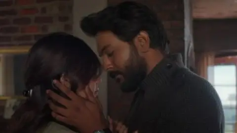 Still 8 of Heartin (2026) DS4K WEB-DL [Hindi (DD5.1) & Tamil] 4K 1080p 720p & 480p Dual Audio [x264/10Bit-HEVC]