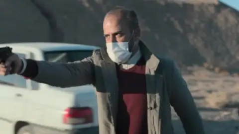 Still 6 of The Seed of the Sacred Fig (2024) BluRay [Hindi (DD5.1) & Persian] 1080p 720p & 480p Dual Audio [x264/10Bit-HEVC]