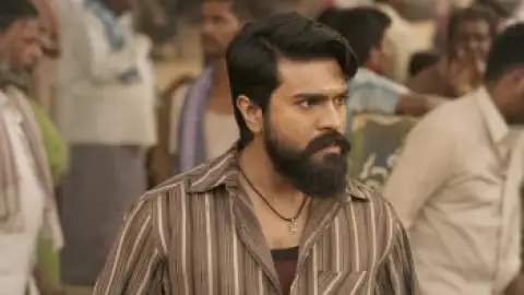 Still 4 of Rangasthalam (2018) UNCUT DS4K WEB-DL [Hindi (DD5.1) & Telugu] 4K 1080p 720p & 480p Dual Audio [x264/10Bit-HEVC]
