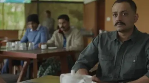 Still 1 of Oru Durooha Saahacharyathil (2026) [Hindi – HQ/Studio Dub] DS4K WEB-DL 4K 1080p 720p 480p [x264/HEVC] HD | [Without-ADs]