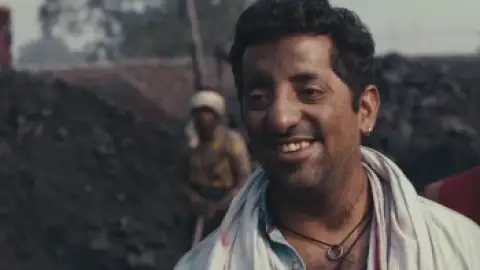 Still 3 of Raktanchal (Season 1) WEB-DL [Hindi DD2.0] 1080p 720p & 480p [x264/ESubs] HD | ALL Episodes [PrimeVideo Series]