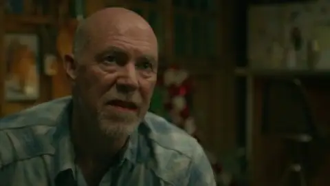 Still 5 of The Waterfront (Season 1) WEB-DL [Hindi (DD5.1) & English] 1080p 720p & 480p x264 | NF Series