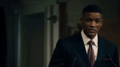 Still 3 of Concussion (2015) BluRay Dual Audio [Hindi (ORG 5.1) + English] 1080p 720p & 480p x264 DD5.1