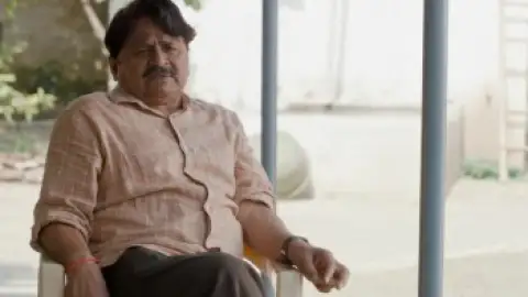 Still 3 of Panchayat (Season 2) WEB-DL [Hindi DD5.1] 4K 1080p 720p & 480p [x264/HEVC] HD | ALL Episodes [PrimeVideo Series]