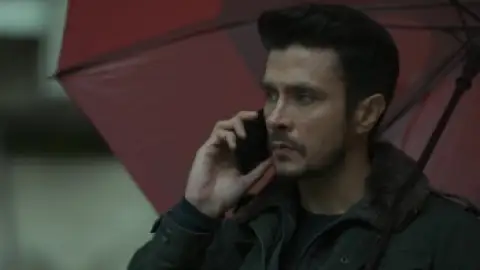 Still 5 of The Family Man (Season 2) WEB-DL [Hindi DD5.1] 4K 1080p 720p & 480p [x264/HEVC] HD | ALL Episodes [PrimeVideo Series]