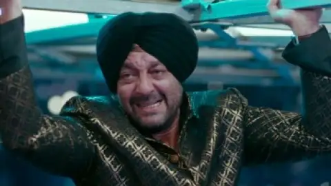 Still 6 of No Problem (2010) WEB-DL [Hindi DD2.0] 1080p 720p & 480p [x264/HEVC]