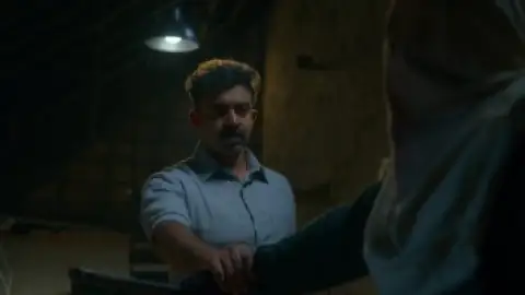 Still 7 of Detective Ujjwalan (2025) WEB-DL [Hindi (DD5.1) & Malayalam] 4K 1080p 720p & 480p Dual Audio [x264/10Bit-HEVC]