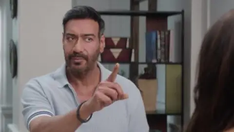 Still 2 of De De Pyaar De 2 (2025) WEB-DL [Hindi DD5.1] 4K 1080p 720p & 480p [x264/HEVC]