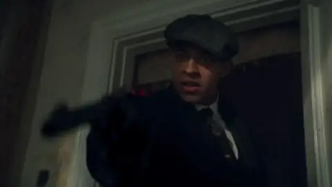 Still 2 of Peaky Blinders (Season 5) BluRay [Hindi (DD2.0) & English] 1080p 720p & 480p [x264/10Bit-HEVC] | [ALL Episodes] | TV Series
