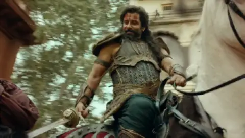 Still 1 of Ponniyin Selvan: Part 1 (2022) WEB-DL [Hindi (ORG 5.1) +Tamil] 1080p 720p & 480p [x264/HEVC] | [PS-1]