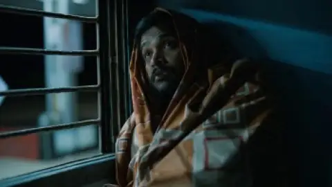 Still 6 of Falimy (2023) WEB-DL [Hindi DD5.1] 1080p 720p & 480p [x264/ESubs]