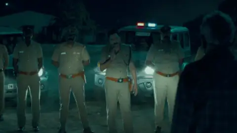 Still 6 of Raththam (2023) UNCUT WEB-DL [Hindi (ORG 2.0) + Tamil] 1080p 720p & 480p Dual Audio [x264/10Bit-HEVC]