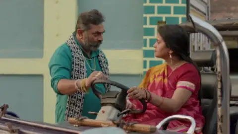 Still 8 of Sir Madam Sarpanch (2023) WEB-DL [Hindi DD2.0] 1080p 720p & 480p [x264/ESubs]