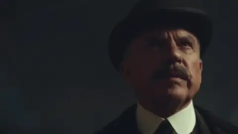Still 4 of Peaky Blinders (Season 1) BluRay [Hindi (DD2.0) & English] 1080p 720p & 480p [x264/10Bit-HEVC] | [ALL Episodes] | TV Series