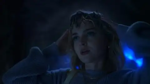 Still 6 of Locke & Key (Season 3) WEB-DL [Hindi DD5.1 & English] 1080p & 720p 10Bit HEVC HD [ALL Episodes] | NF Series